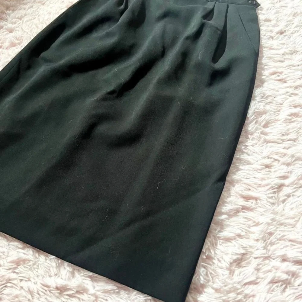 Austin‎ Reed Gothic Minimalist Old Money Quiet Luxury 100% Wool Pencil Skirt